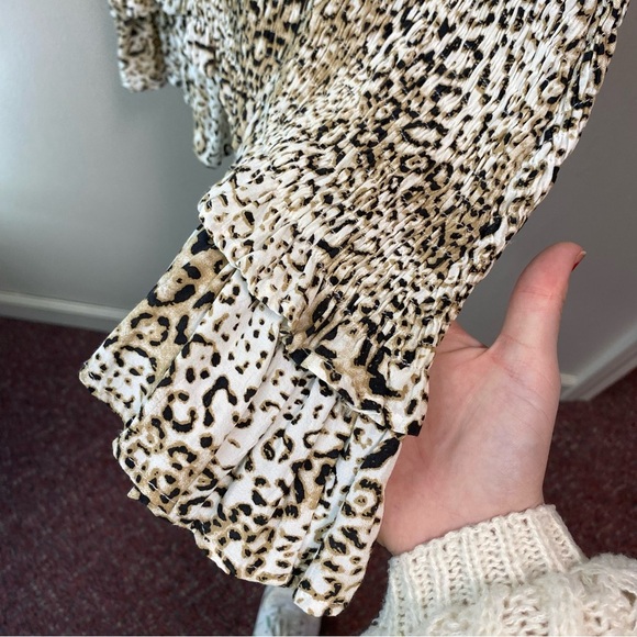 Faithfull The Brand Margherita Smocked Cheetah Mini Dress Women’s Size 6 Medium - Picture 9 of 11